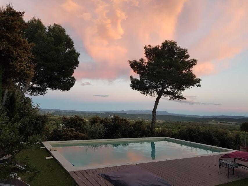 La Maison De Charlie Vaugines Bagian luar foto