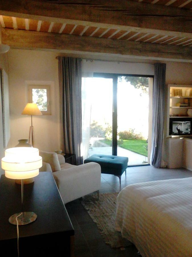 La Maison De Charlie Vaugines Bagian luar foto