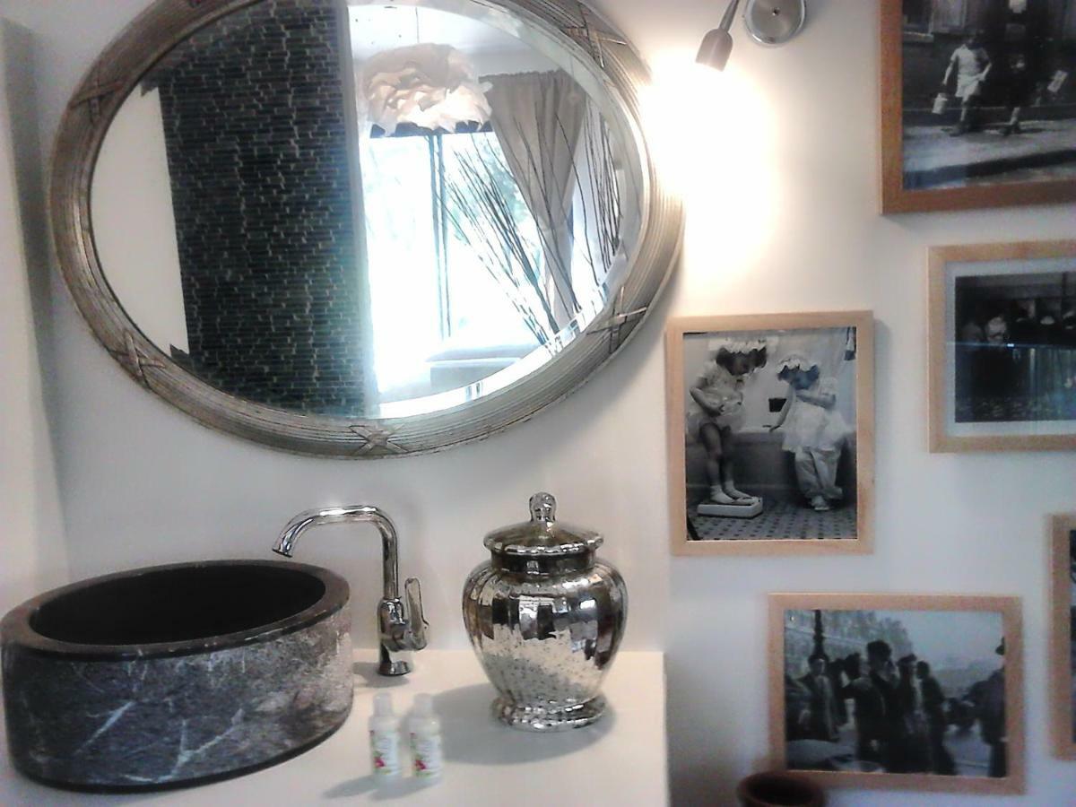 La Maison De Charlie Vaugines Bagian luar foto