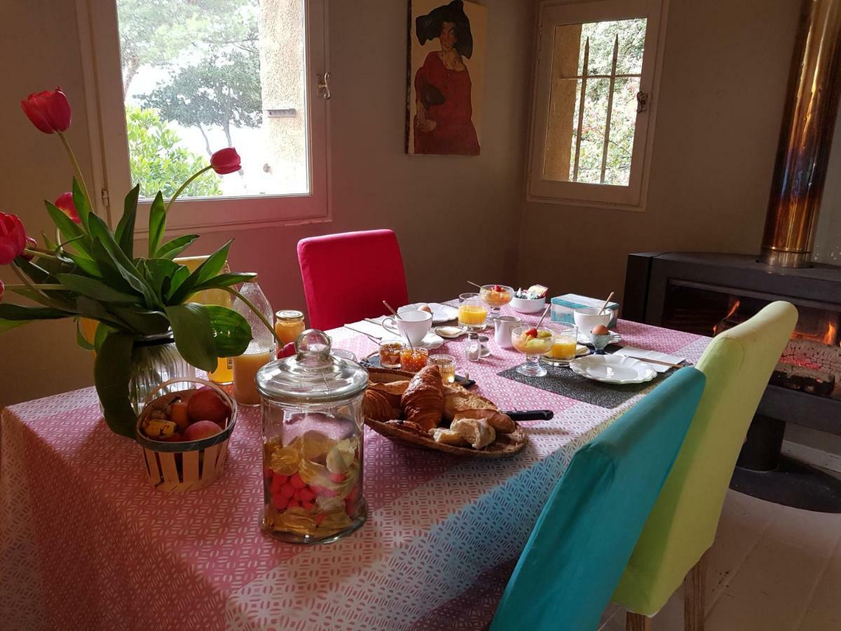 La Maison De Charlie Vaugines Bagian luar foto